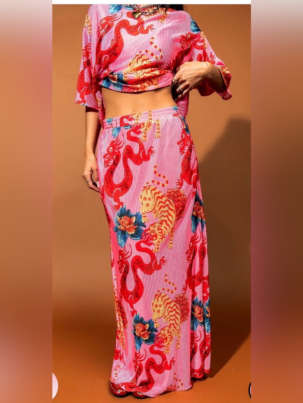 Dressed in LALA Grunge Girl Plisse Set in Year of the Dragon - Picture 2 of 6